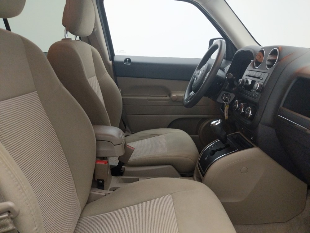 2016 Jeep Patriot - Passenger Front Seat