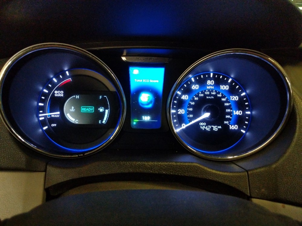 2014 Hyundai Sonata - Odometer Close Up