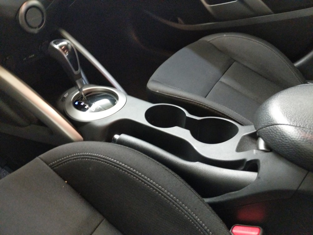 2013 Hyundai Veloster - Center Console/Cup Holders
