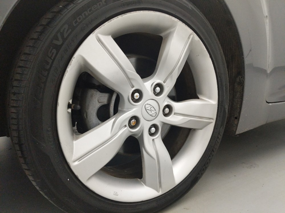 2013 Hyundai Veloster - Wheel