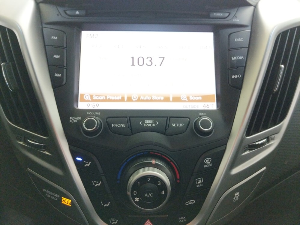 2013 Hyundai Veloster - Stereo Package