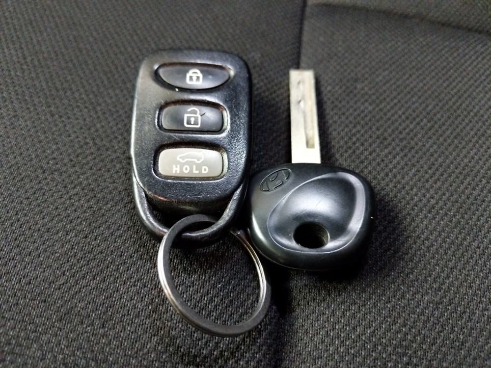 2013 Hyundai Veloster - Keys