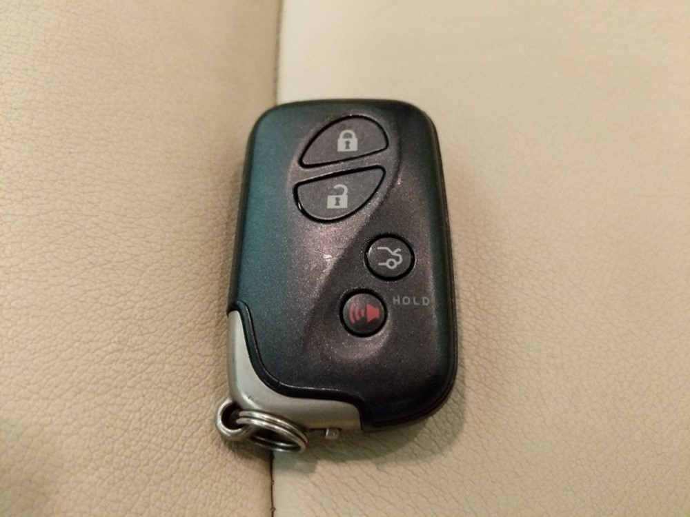 2012 Lexus HS 250h - Keys
