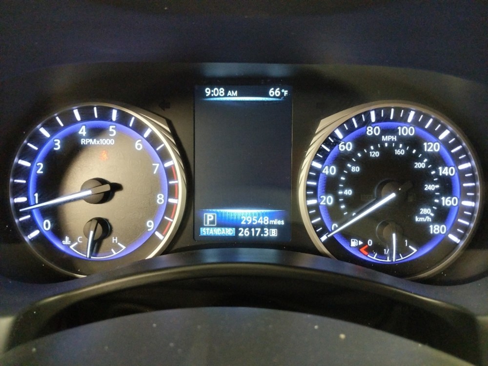 2017 INFINITI Q50 - Odometer Close Up