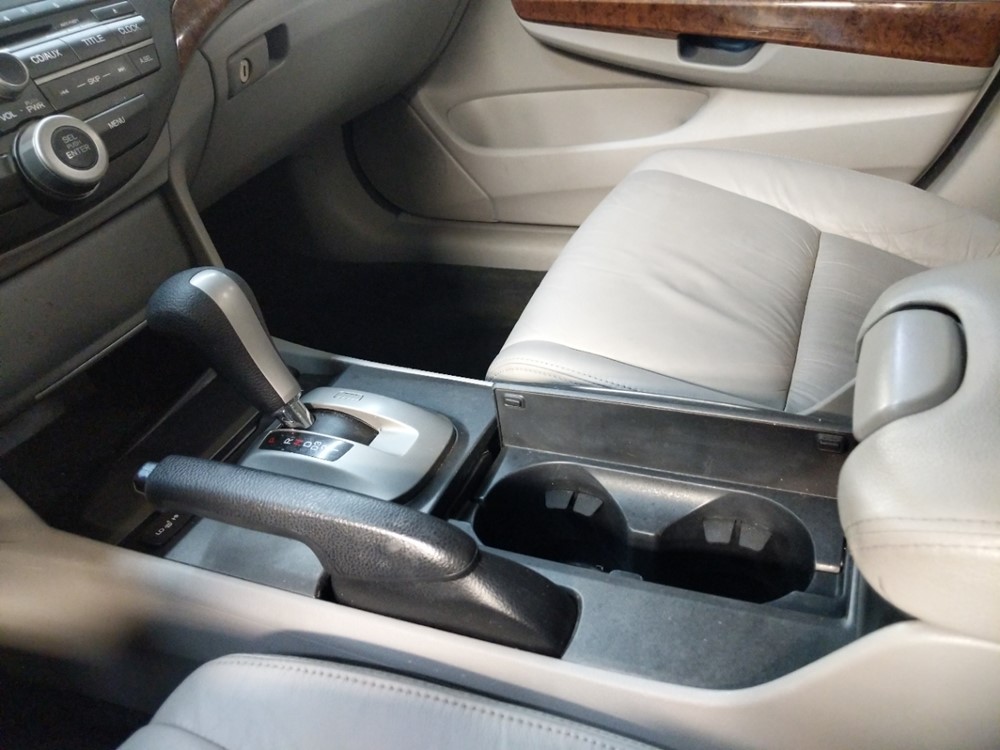 2012 Honda Accord - Center Console/Cup Holders