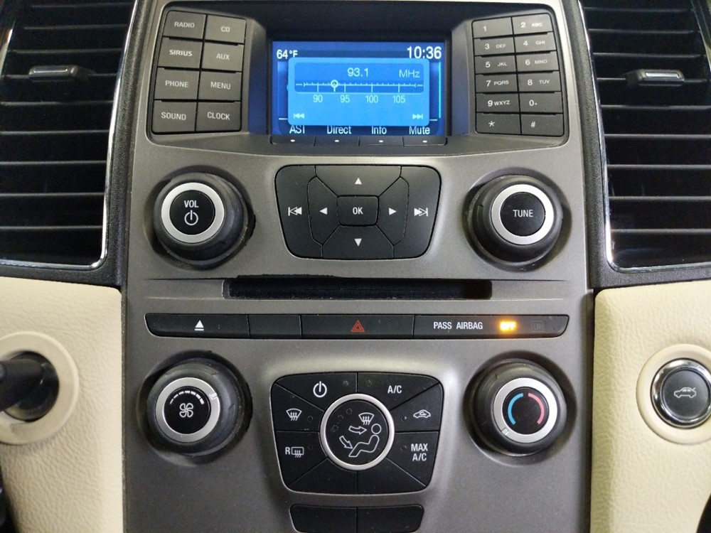 2015 Ford Taurus - Stereo Package