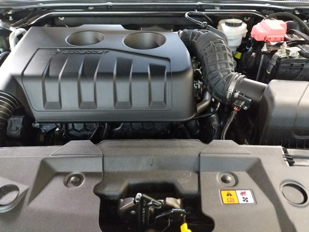 2015 Ford Taurus - Engine