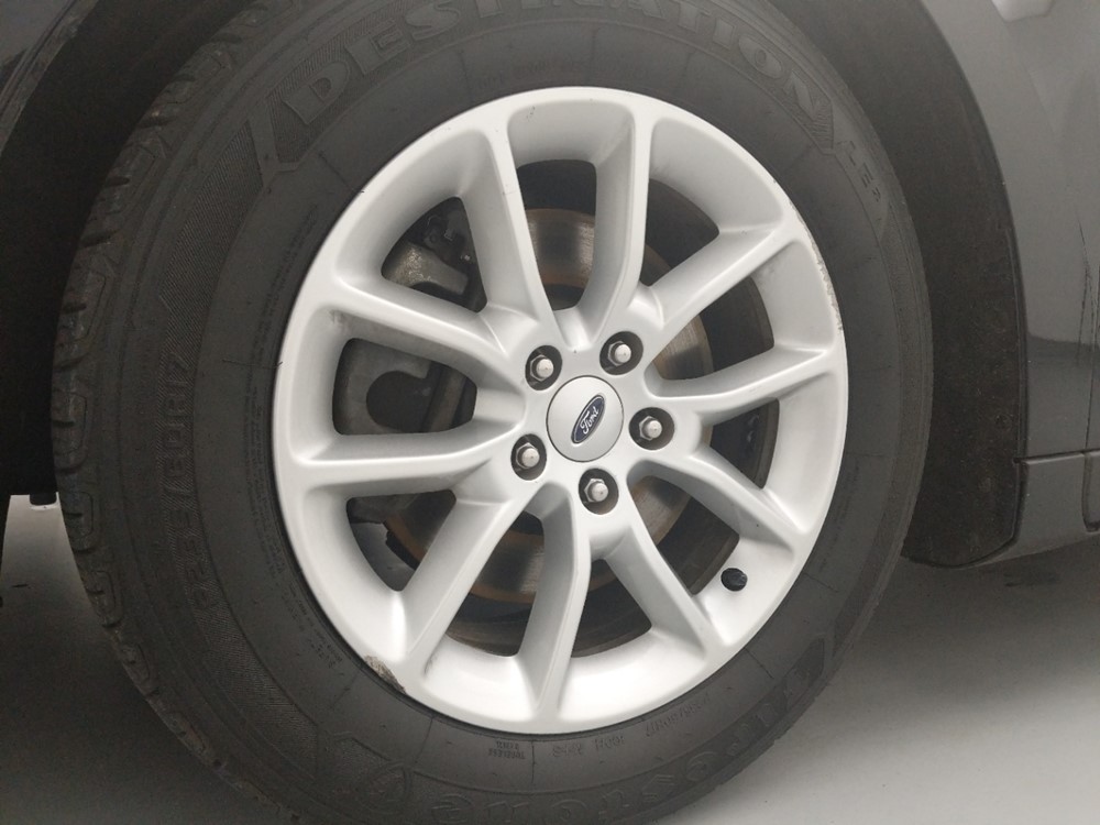 2015 Ford Taurus - Wheel