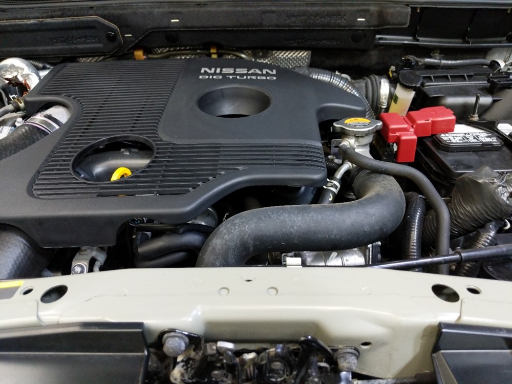 2013 Nissan JUKE - Engine