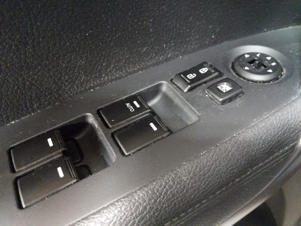 2014 Kia Sorento - Driver Power Windows/Lock Control