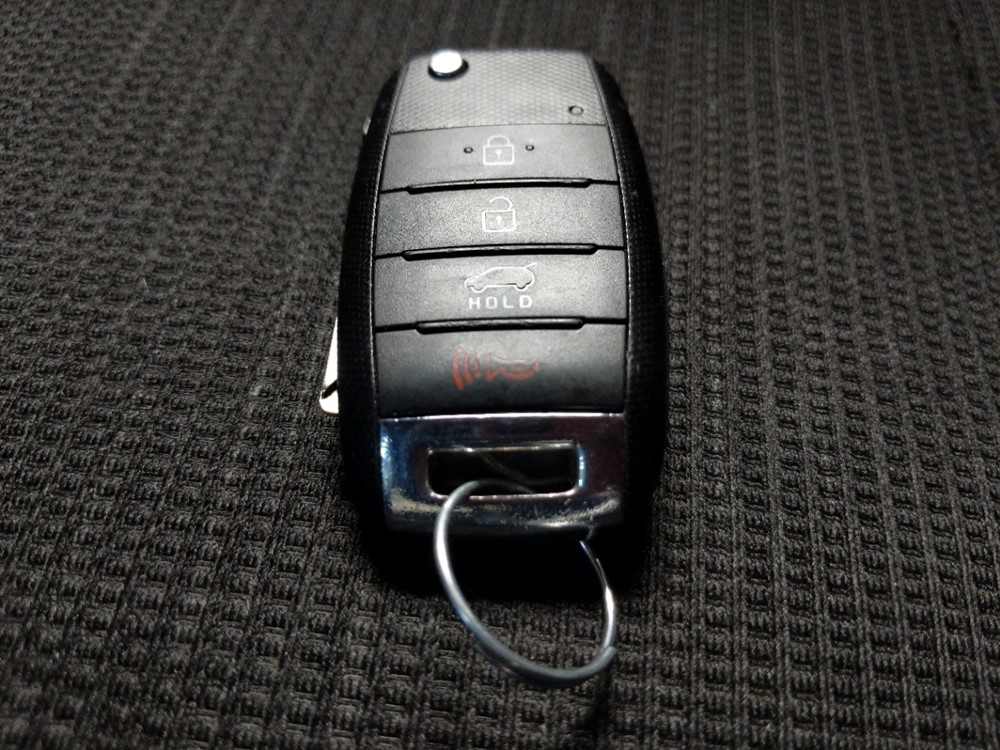 2014 Kia Sorento - Keys