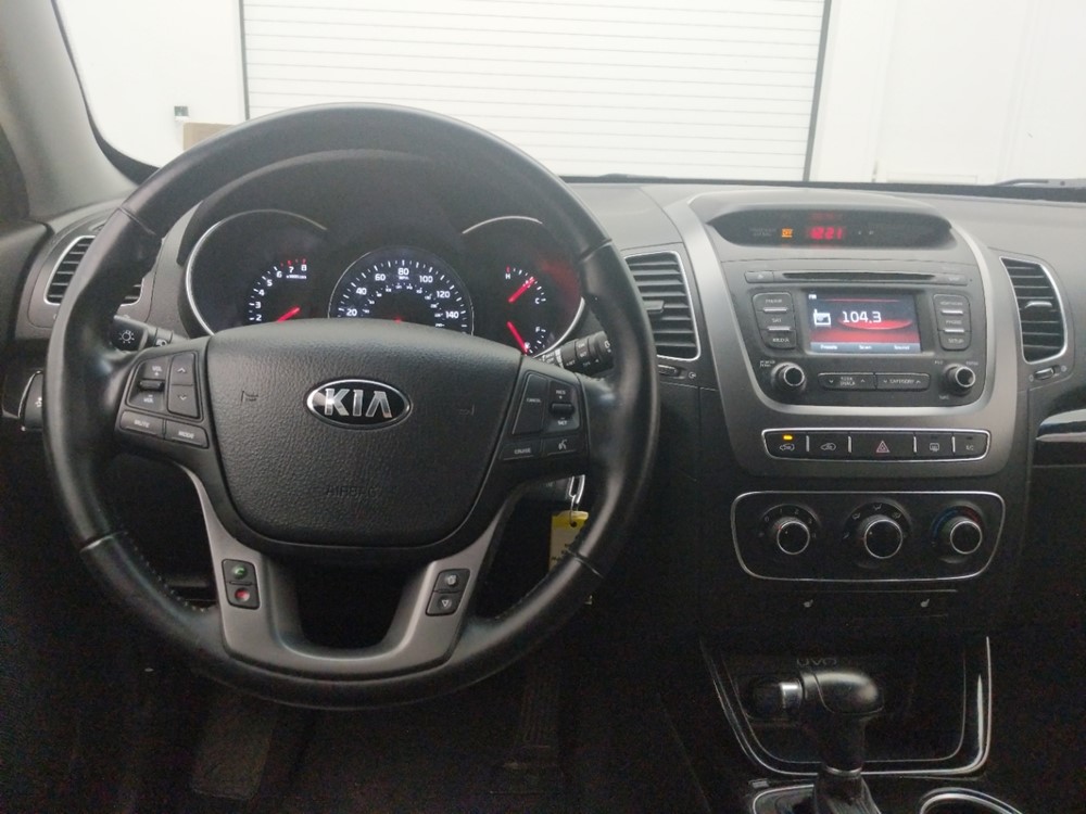 2014 Kia Sorento - Driver Dash