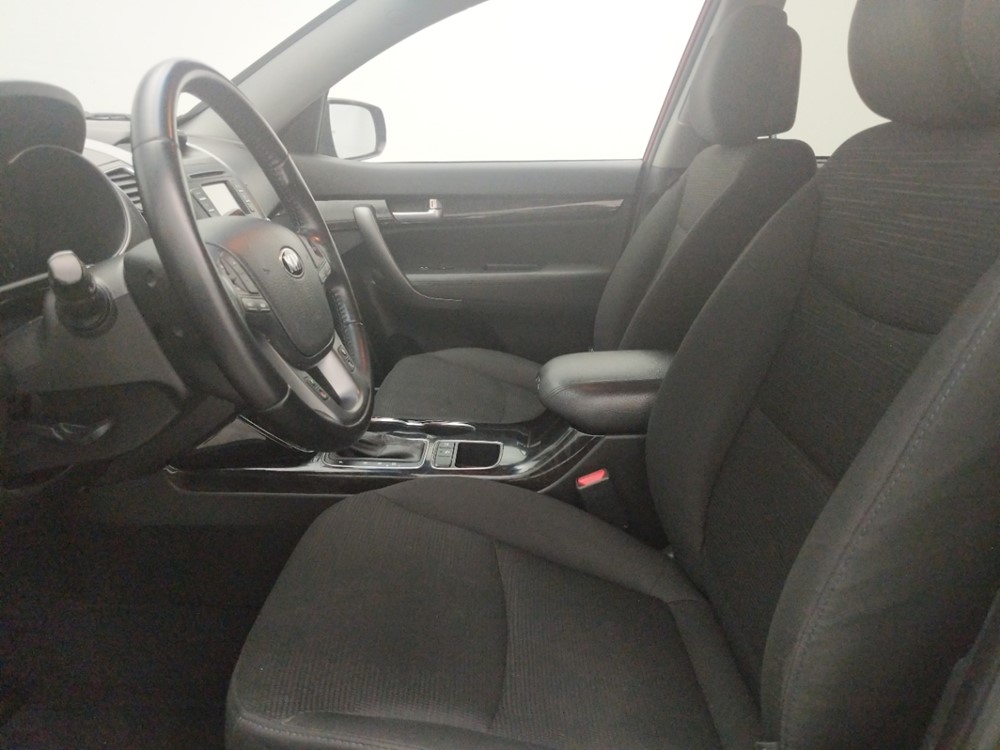 2014 Kia Sorento - Driver Front Seat
