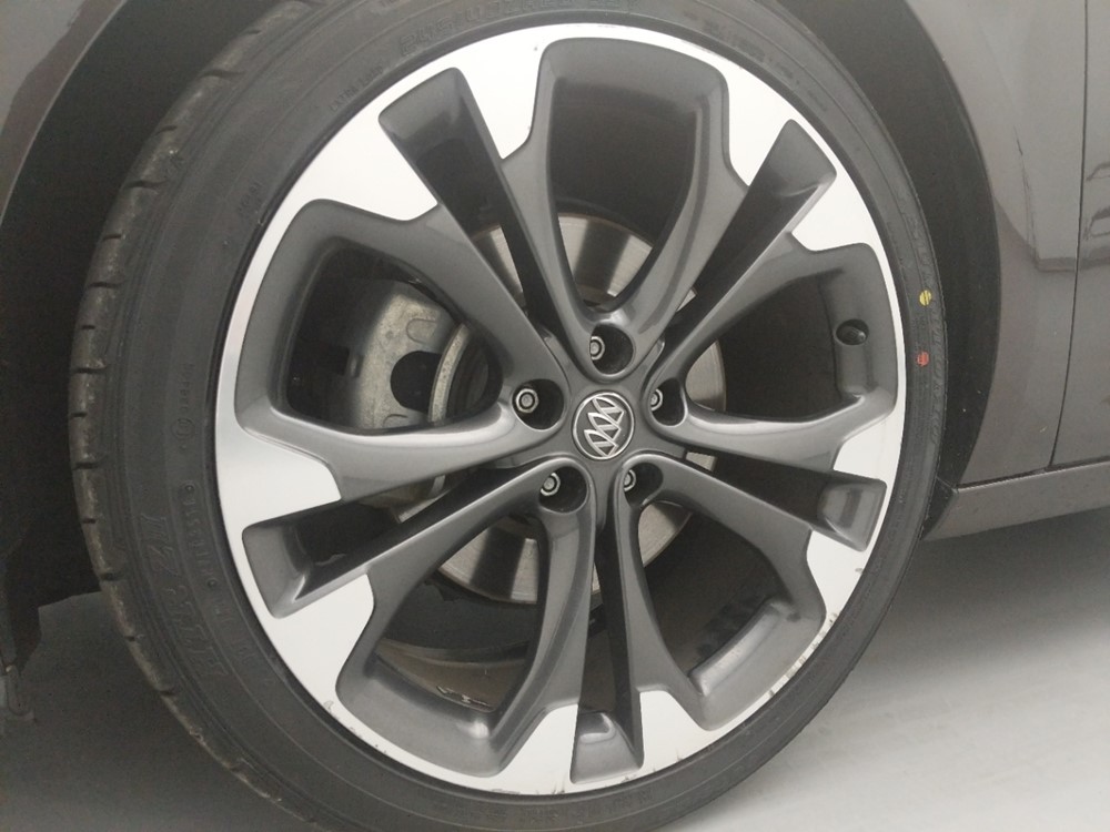 2016 Buick Cascada - Wheel