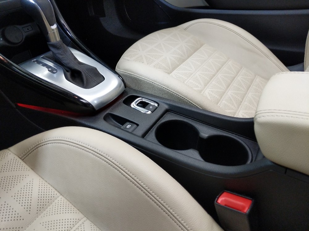 2016 Buick Cascada - Center Console/Cup Holders