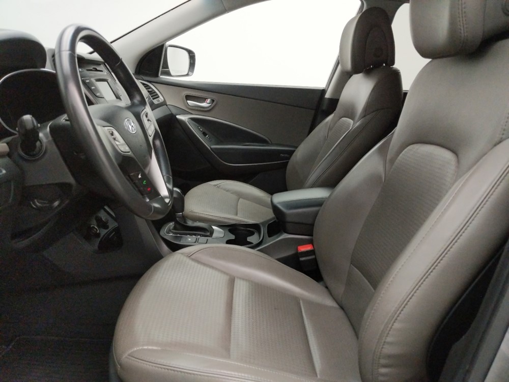 2013 Hyundai Santa Fe - Driver Front Seat