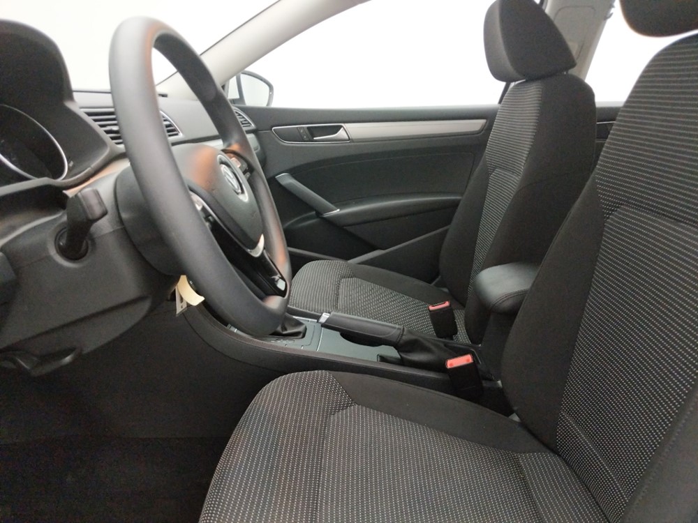 2016 Volkswagen Passat - Driver Front Seat