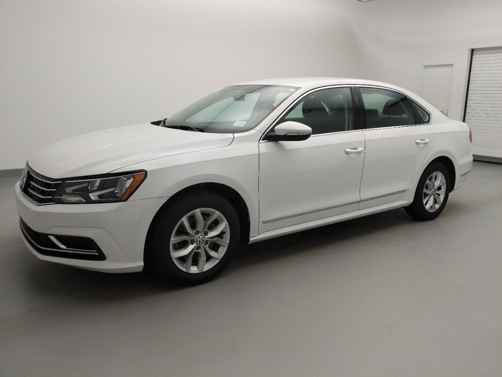2016 Volkswagen Passat - Driver Front Side