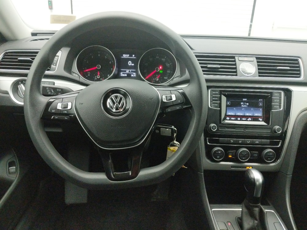 2016 Volkswagen Passat - Driver Dash