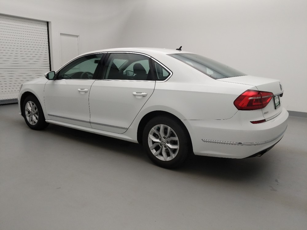 2016 Volkswagen Passat - Driver Rear Side