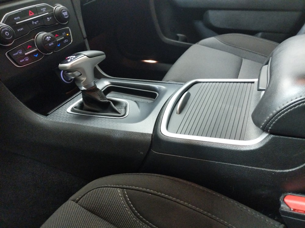 2018 Dodge Charger - Center Console/Cup Holders