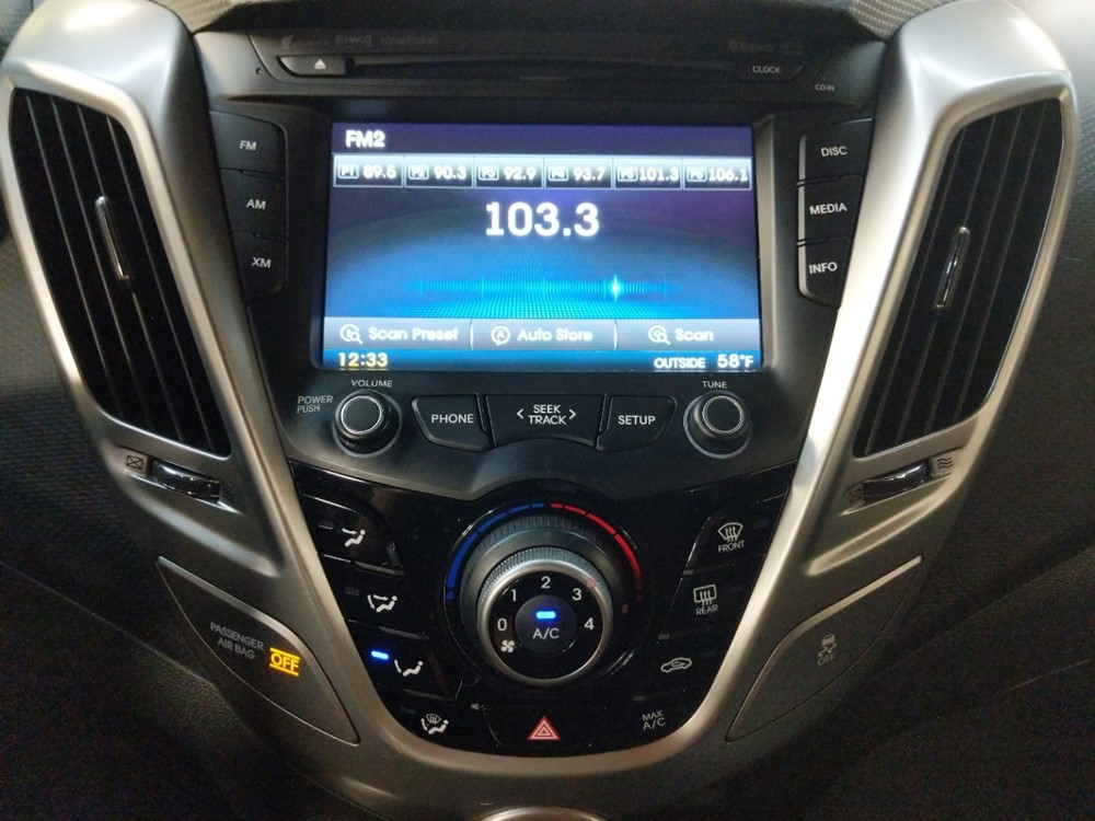 2016 Hyundai Veloster - Stereo Package