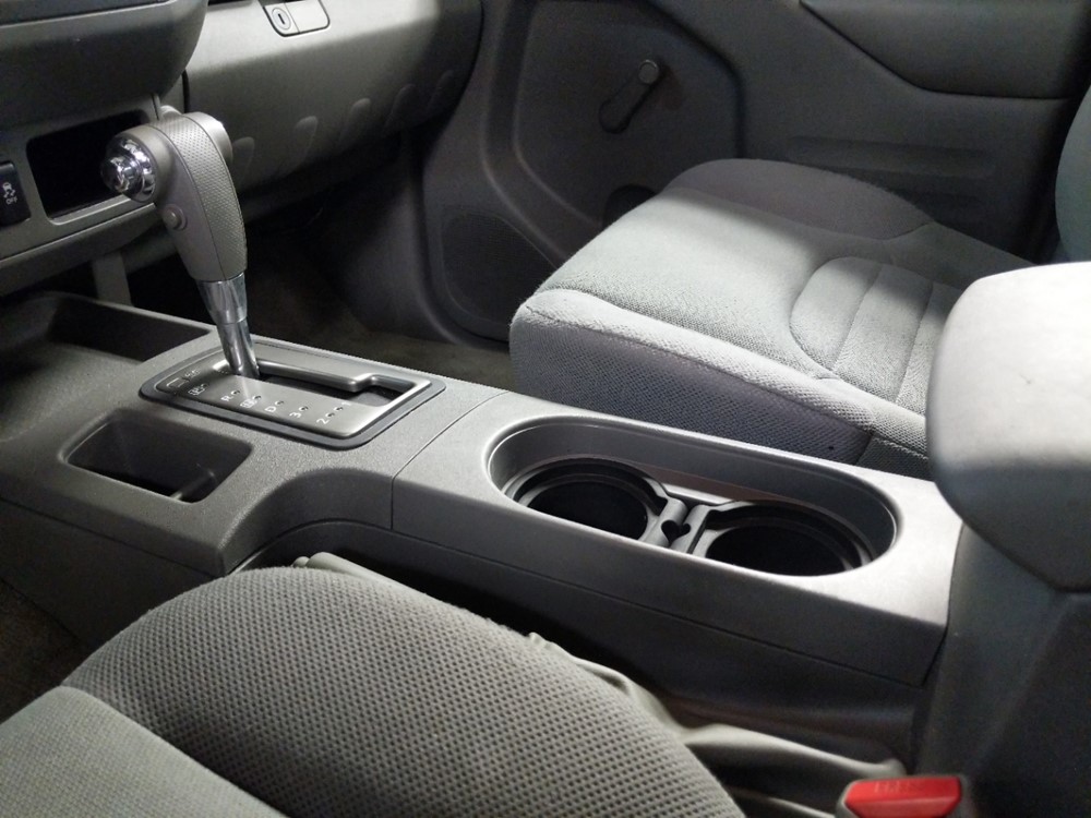 2015 Nissan Frontier - Center Console/Cup Holders