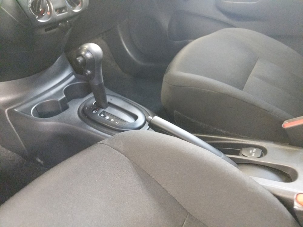 2016 Nissan Versa - Center Console/Cup Holders