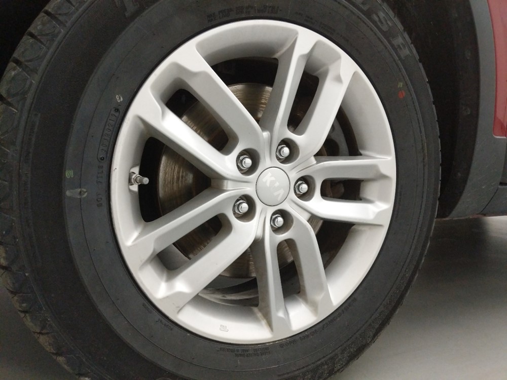 2014 Kia Sorento - Wheel