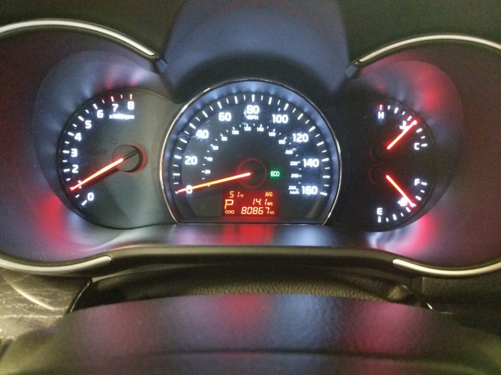 2014 Kia Sorento - Odometer Close Up