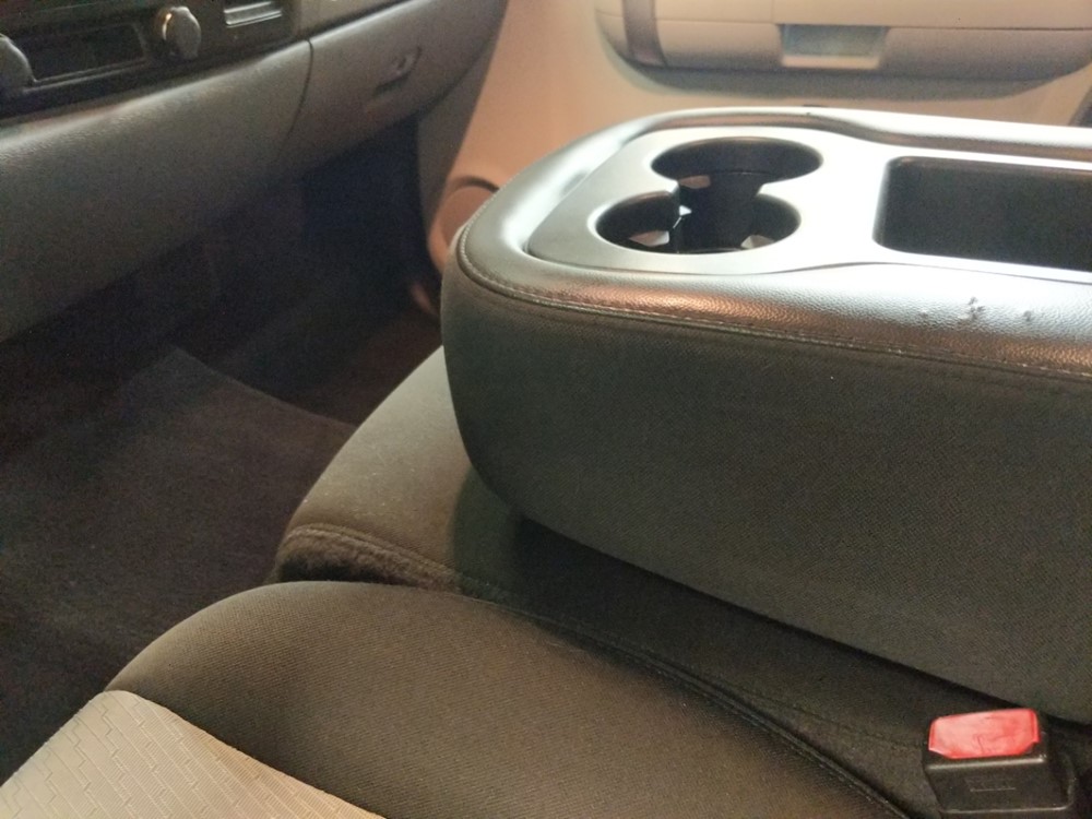 2008 Chevrolet Silverado 1500 - Center Console/Cup Holders