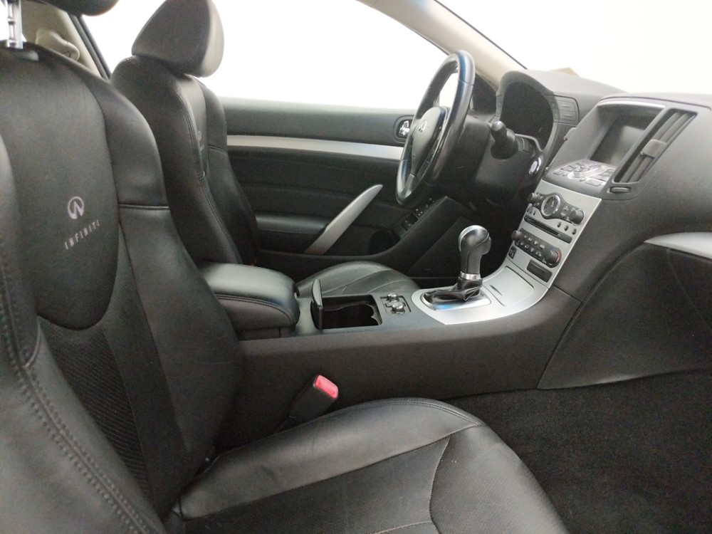 2009 INFINITI G37 - Passenger Front Seat