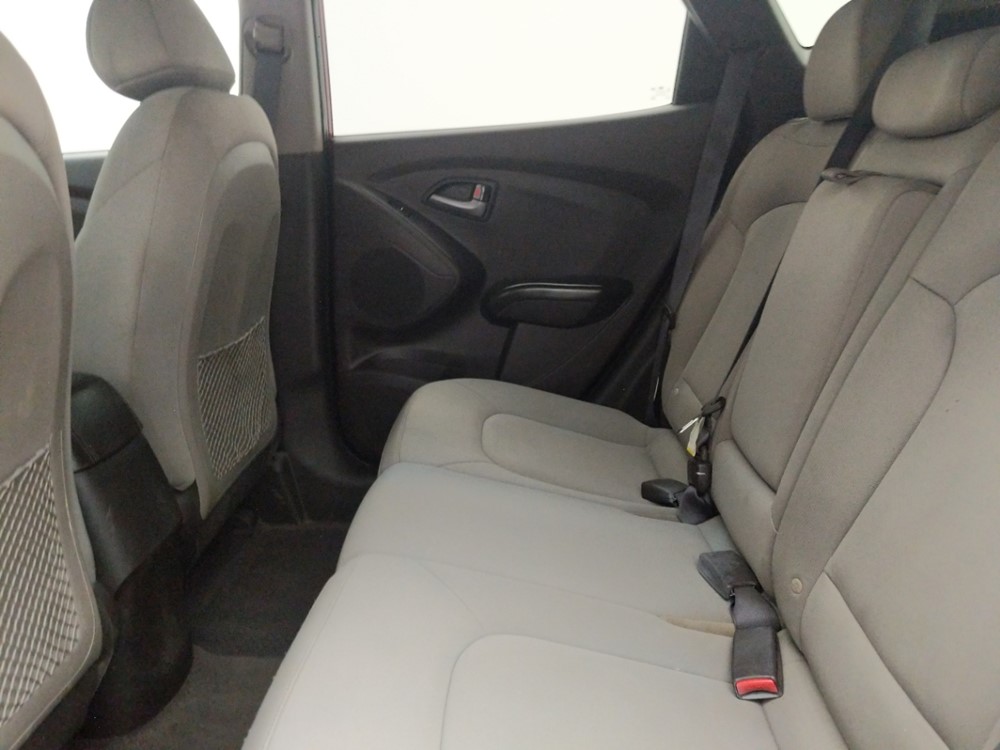 2015 Hyundai Tucson - Driver Rear Seat