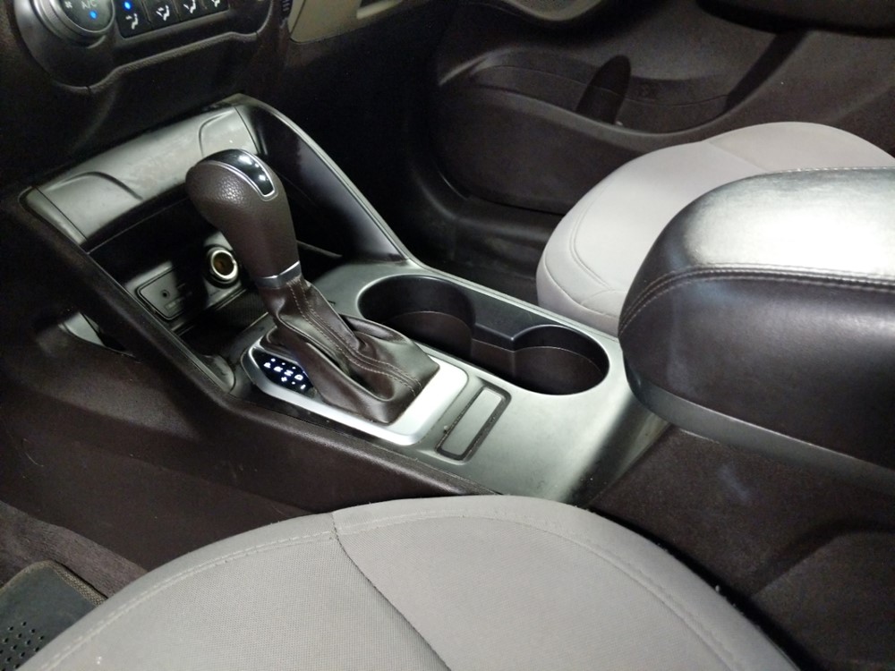 2015 Hyundai Tucson - Center Console/Cup Holders