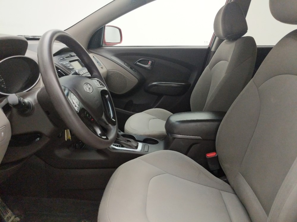 2015 Hyundai Tucson - Driver Front Seat