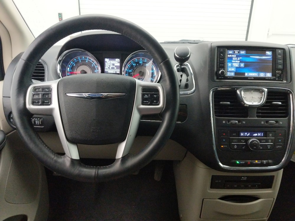 2016 Chrysler Town and Country - Driver Dash