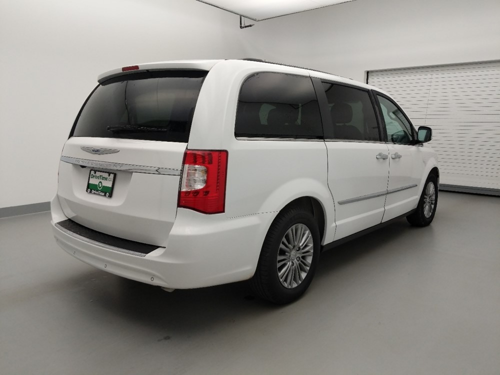 2016 Chrysler Town and Country - Passenger Rear Bumper