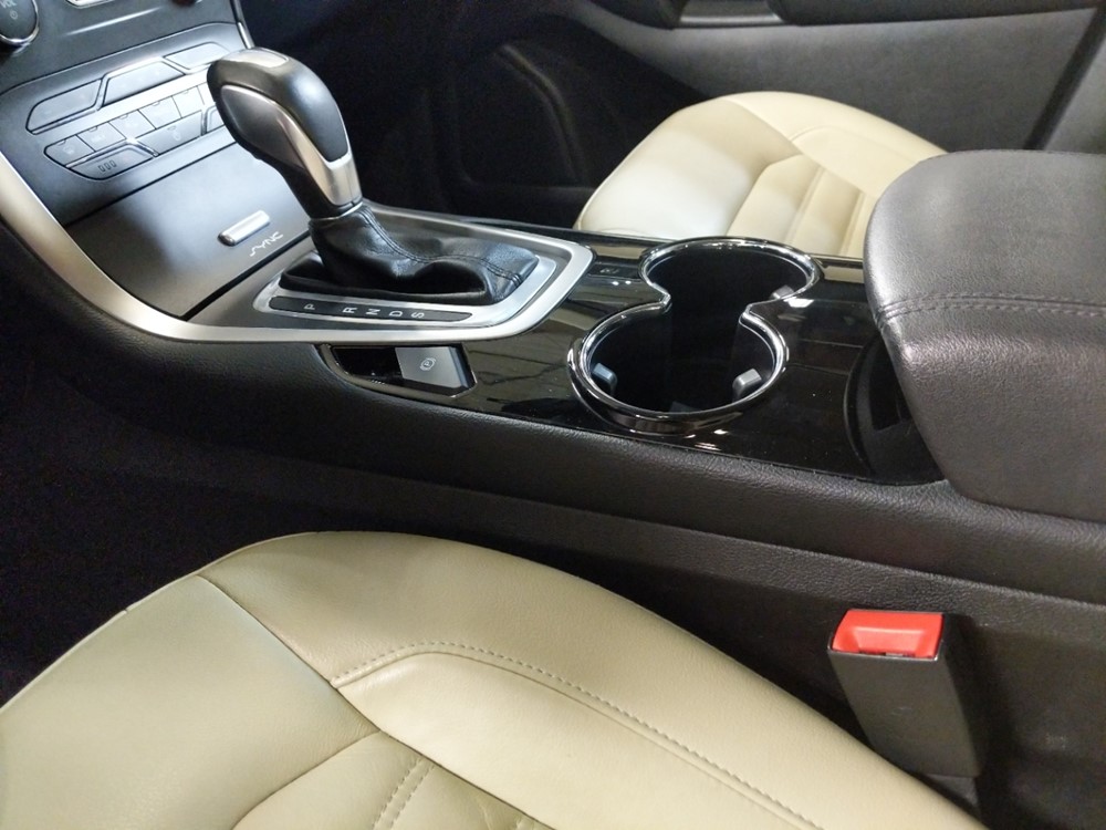 2015 Ford Edge - Center Console/Cup Holders