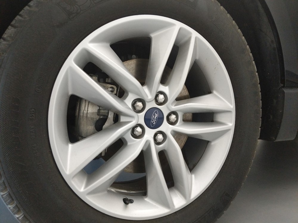 2015 Ford Edge - Wheel