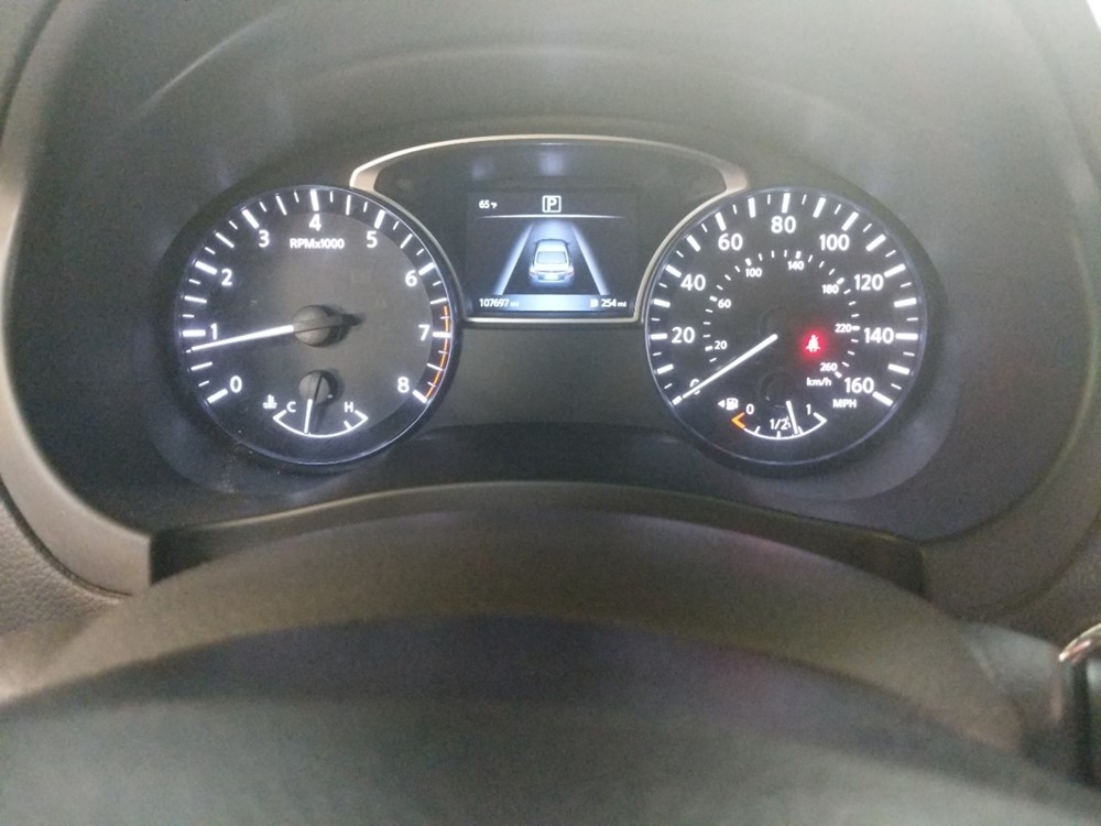 2016 Nissan Altima - Odometer Close Up