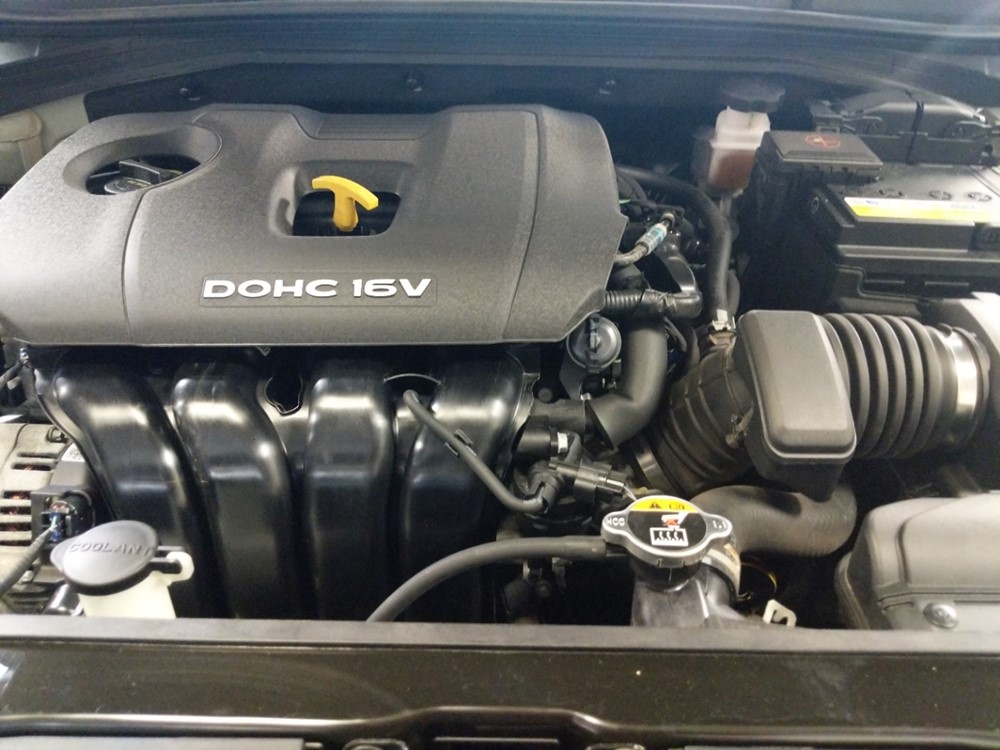 2017 Hyundai Elantra - Engine