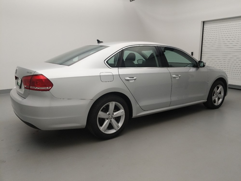 2014 Volkswagen Passat - Passenger Rear Side