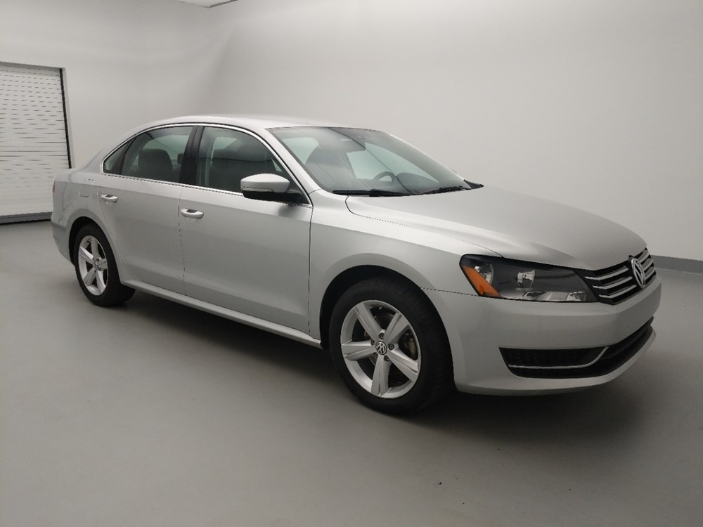 2014 Volkswagen Passat - Passenger Front Side