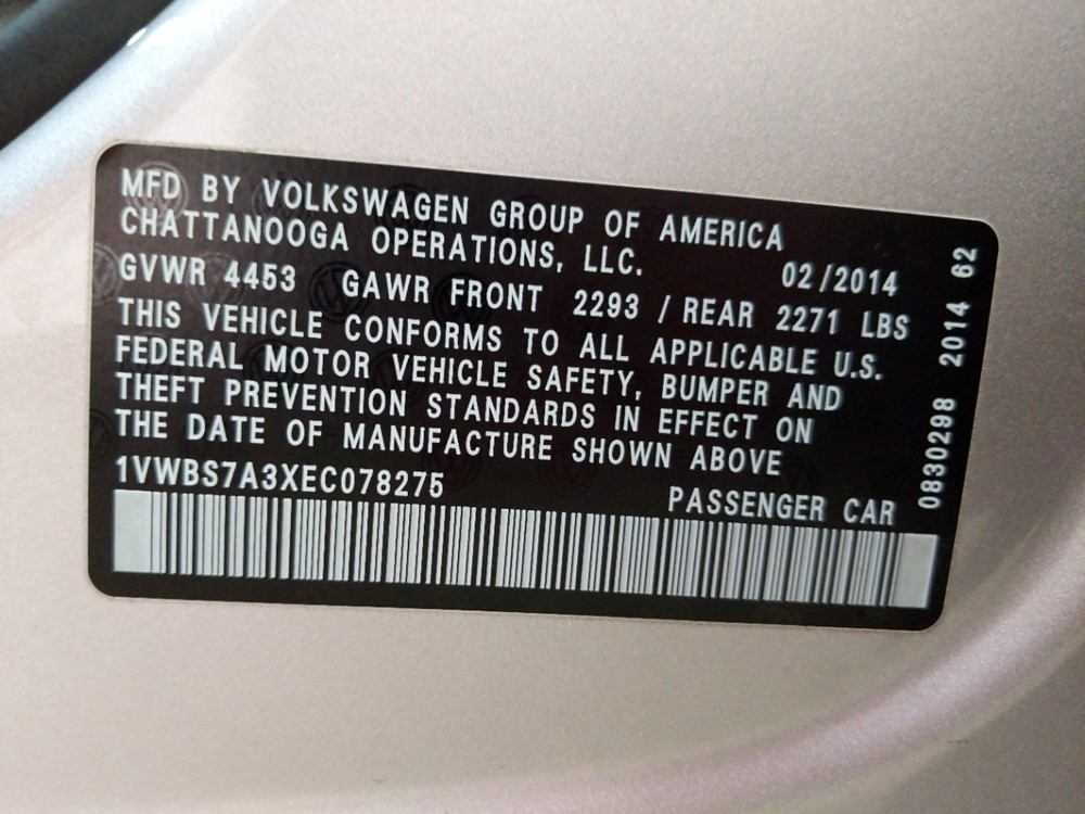 2014 Volkswagen Passat - VIN Plate