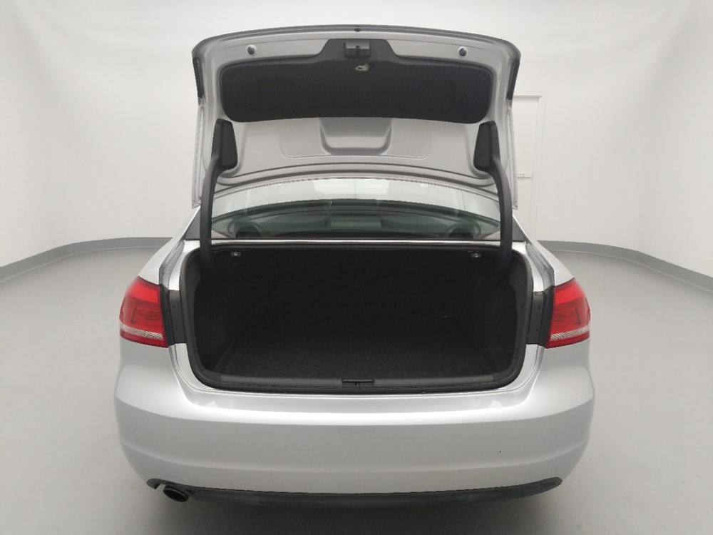 2014 Volkswagen Passat - Trunk