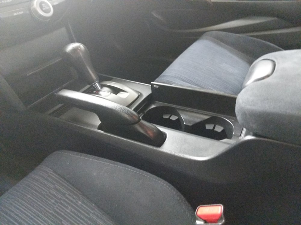 2011 Honda Accord - Center Console/Cup Holders
