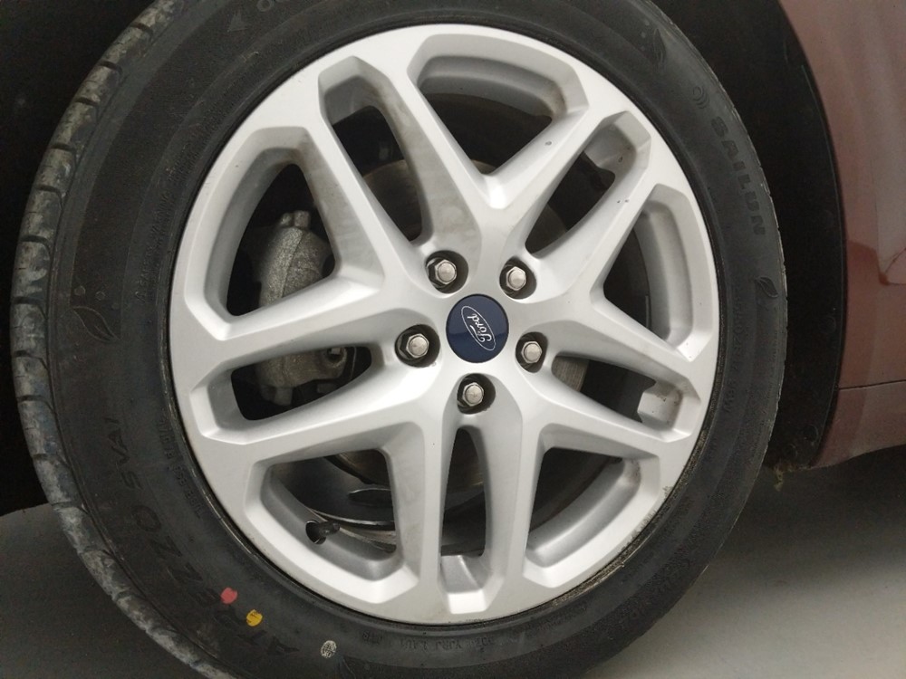 2016 Ford Fusion - Wheel