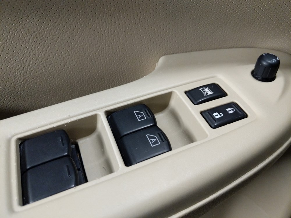 2012 Nissan Quest - Driver Power Windows/Lock Control