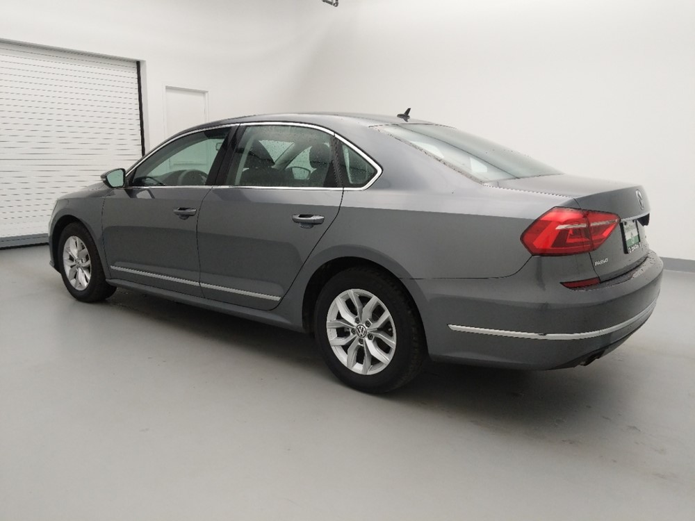 2016 Volkswagen Passat - Driver Rear Side