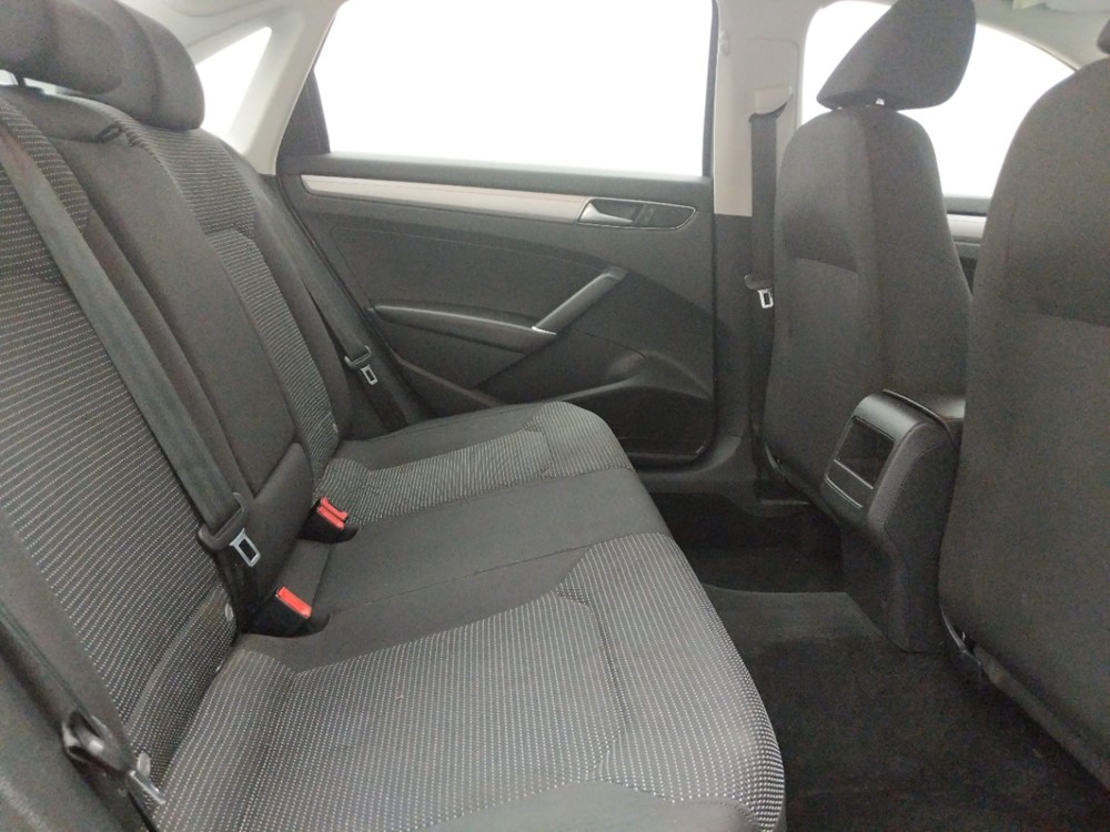 2016 Volkswagen Passat - Passenger Rear Seat